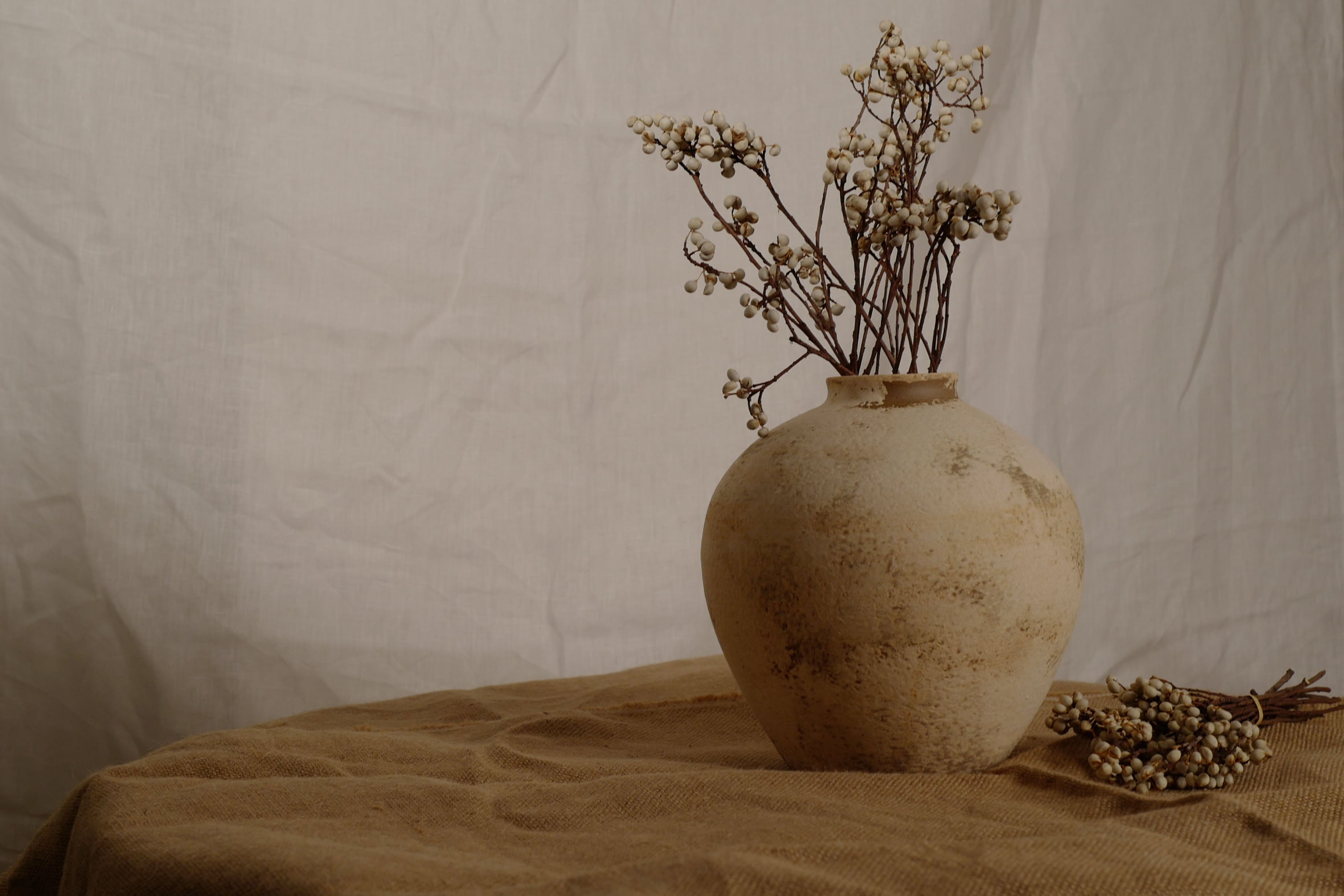 Lunar Glow Vase, Round