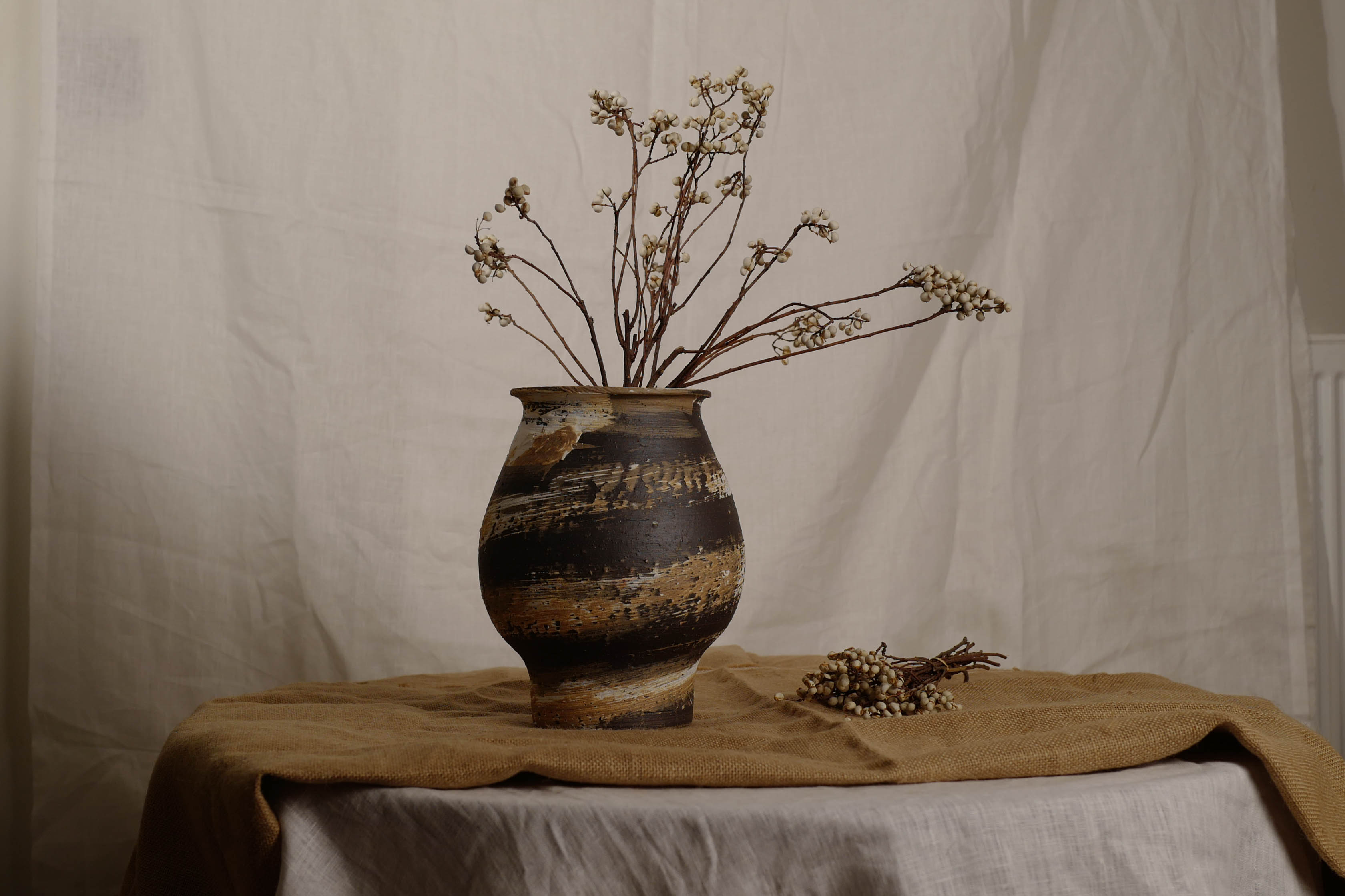 Earthy Spiral Vase, Round