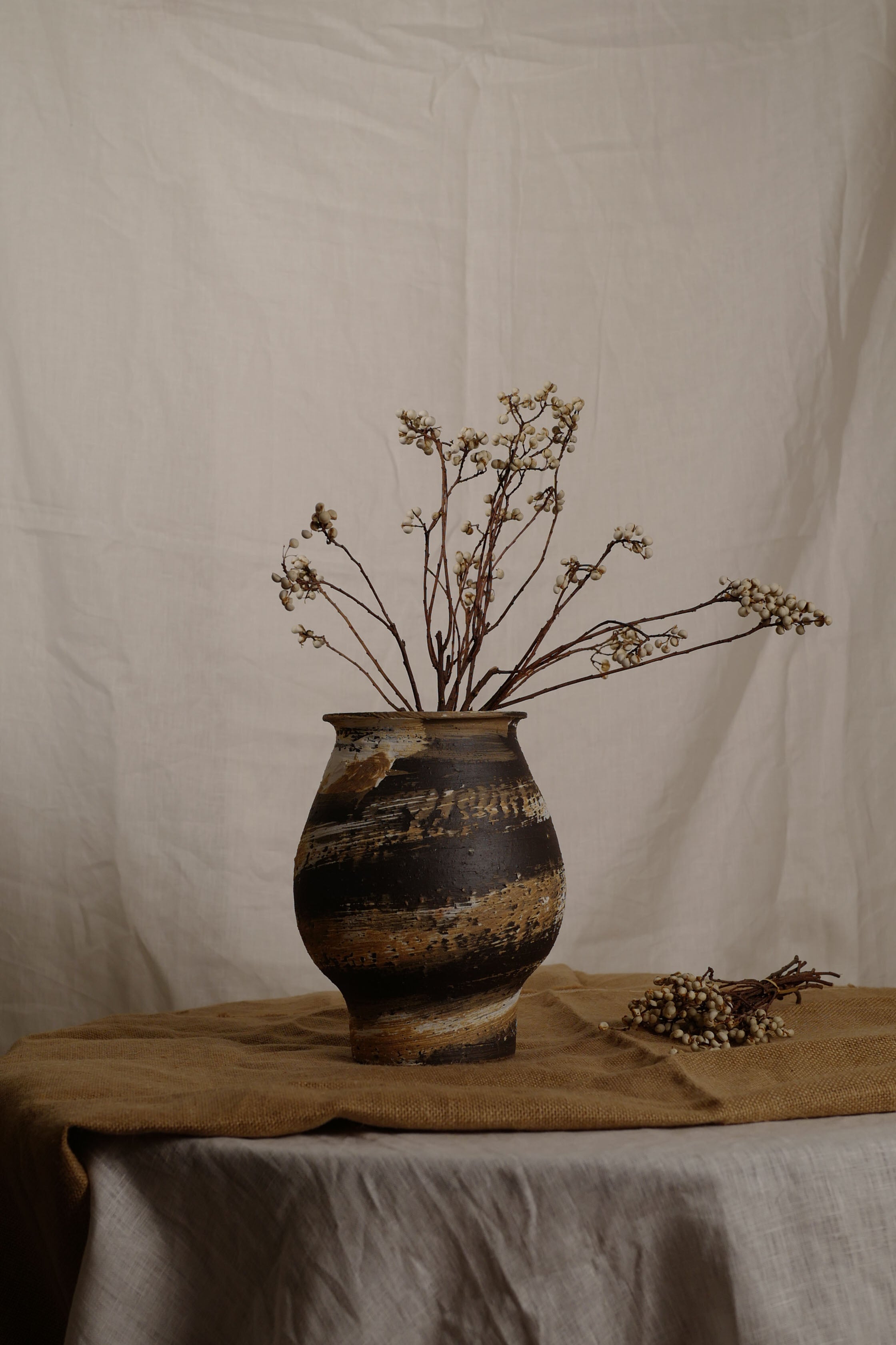 Earthy Spiral Vase, Round