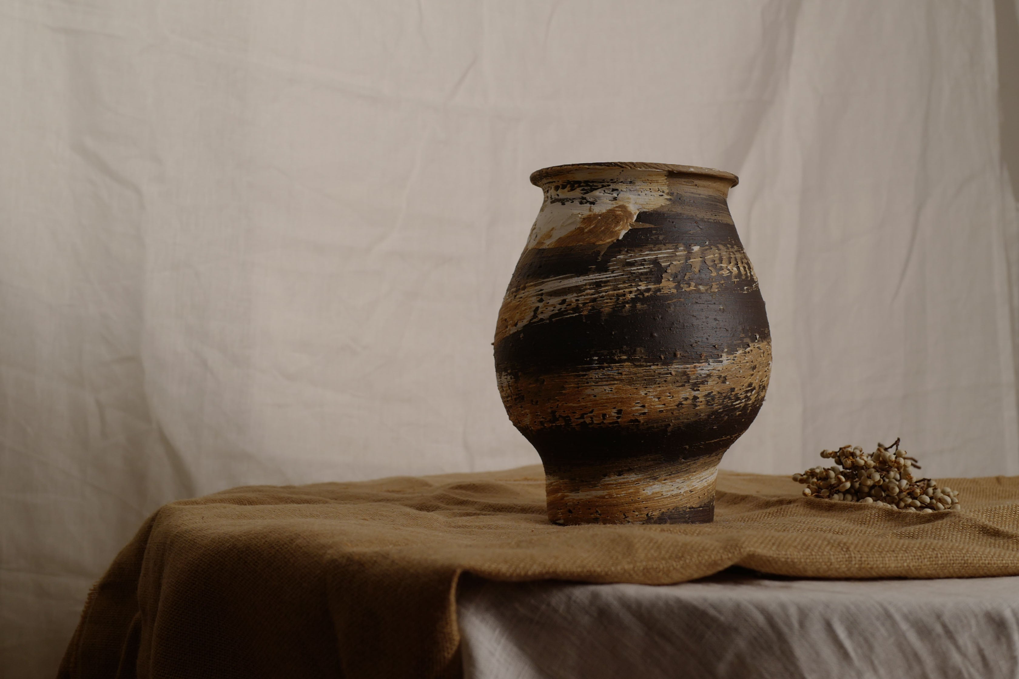 Earthy Spiral Vase, Round